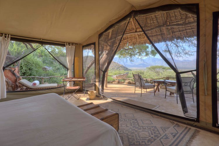 luxury-kenya-safari-lodges-with-stunning-wildlife-views